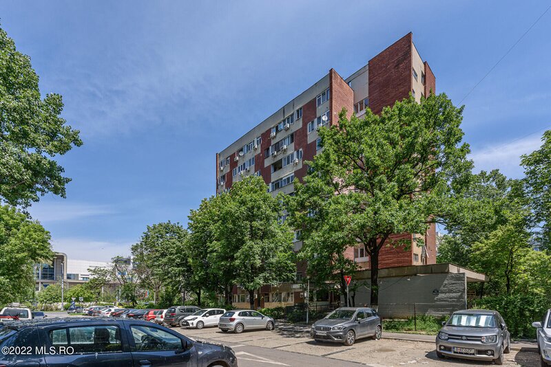 Drumul Taberei, Plaza Mall, garsoniera spatioasa